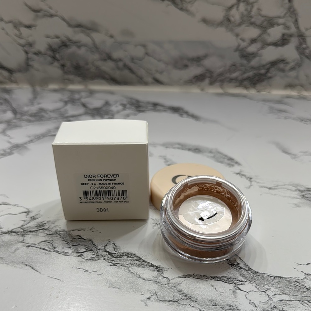NWT Dior Forever Cushion Powder- Deep 
Never used
Jar still sealed
Still in box